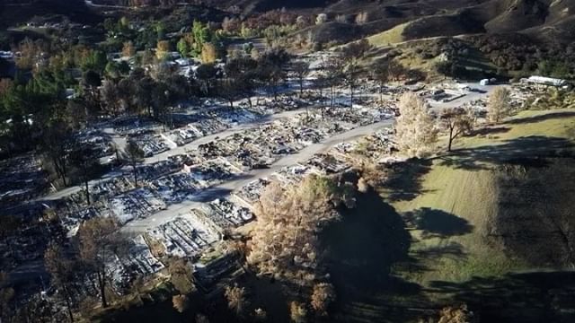 Been a week since I visited Seminole Springs in California, still shocked by it. 110 homes burned down. Go support them at @rebuilding.seminole.foundation if you have anything you can share. Feel free to repost.